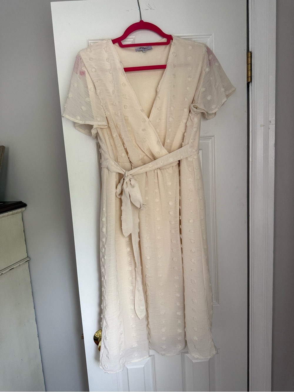 Polagram Cream V-Neck Top